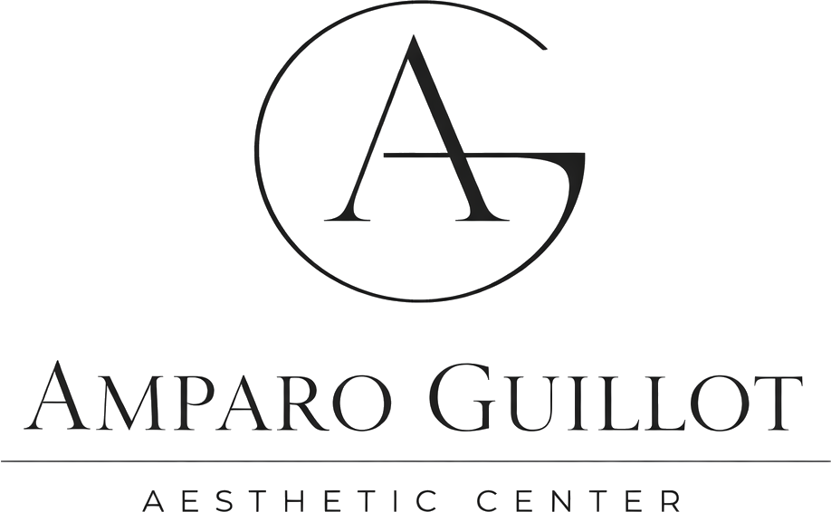 AG logo completo de Amparo Guillot